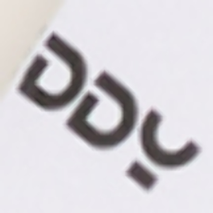 T-shirt bambina Minnie con scritta in paillettes