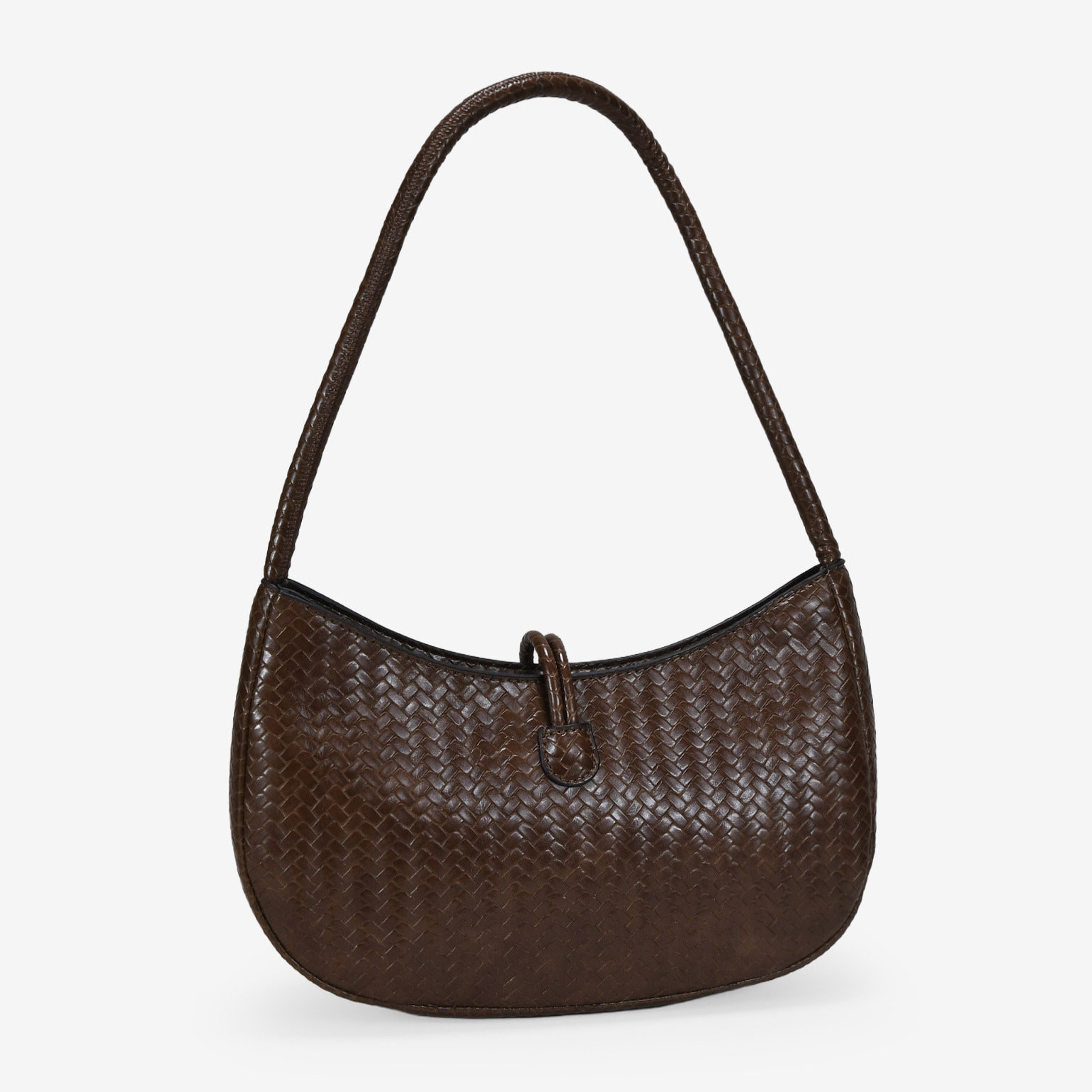 Bolso de hombro marrón trenzado con metal