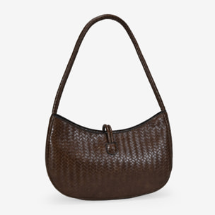 Bolso de hombro marrón trenzado con metal