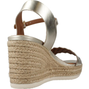 Sandalias Mujer de la marca GEOX  modelo D PONZA ORO