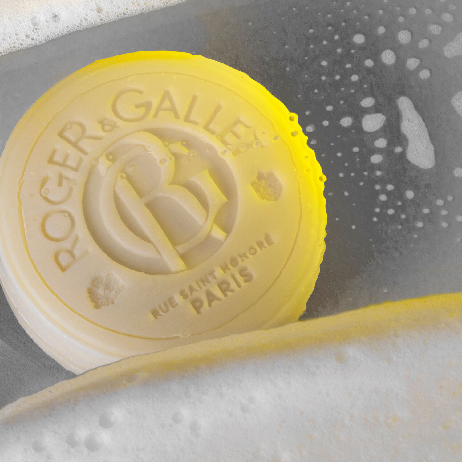 Cologne Twist - Pain Nettoyant 3 en 1 Corps-Visage-Cheveux 100 g