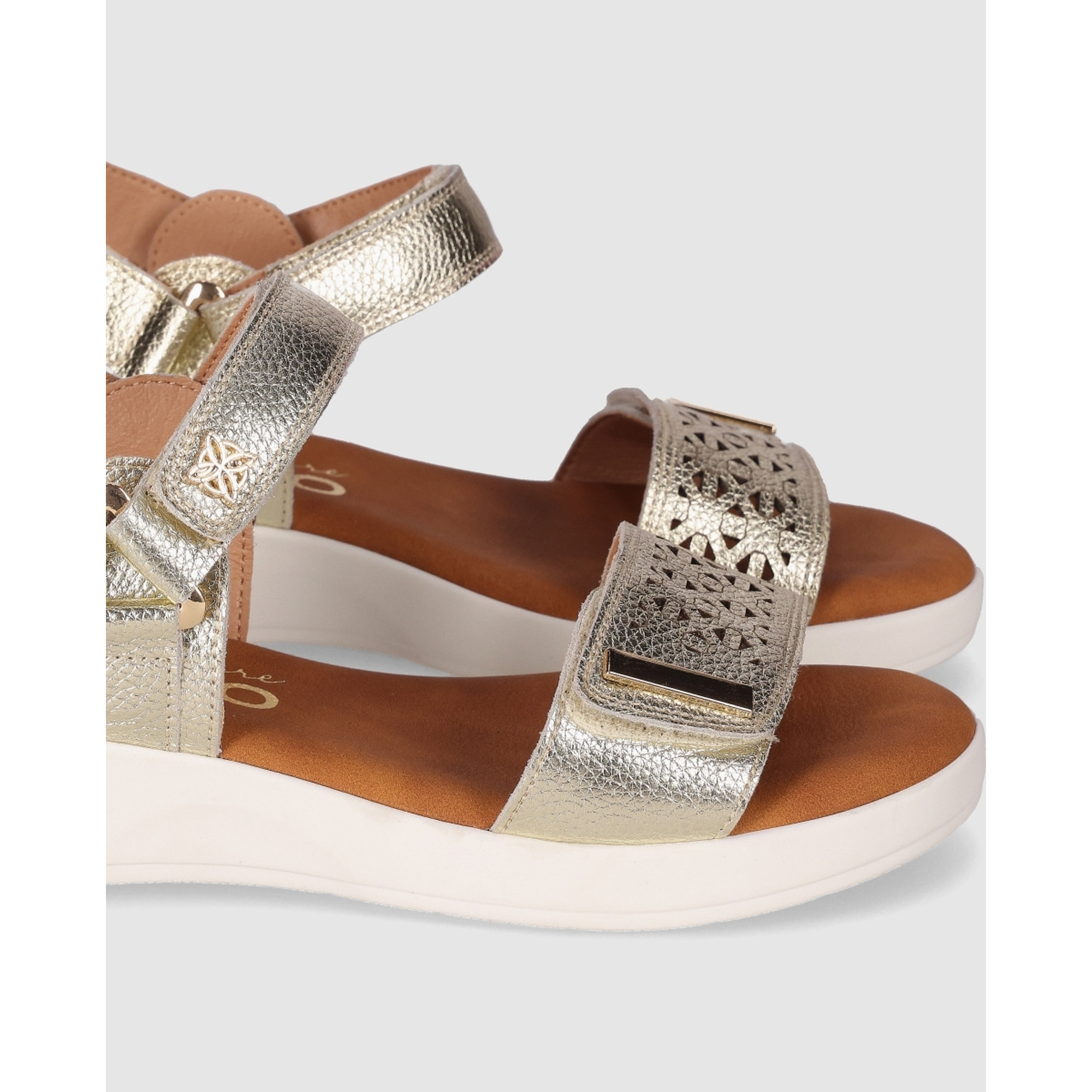 Sandalias de Piel - Oro - Tacón: 3 cm