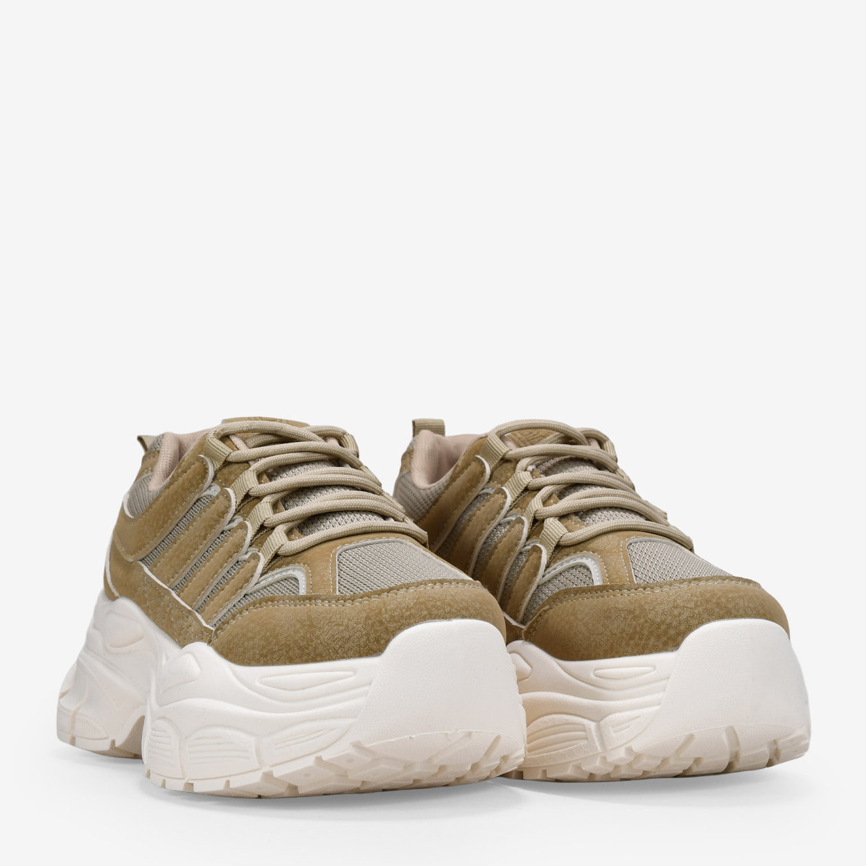 Zapatillas de plataforma beige con rejilla y cordones