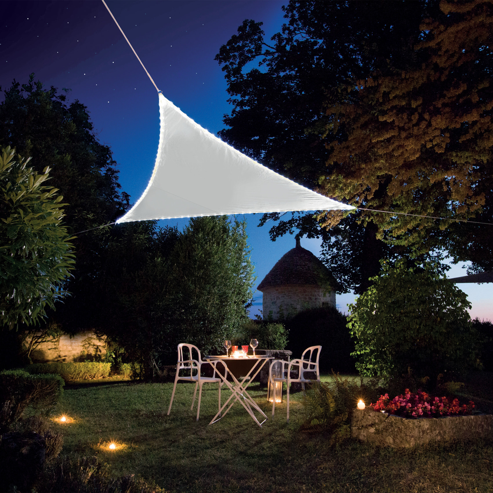 Voile d’ombrage triangulaire avec leds solaires - Blanc