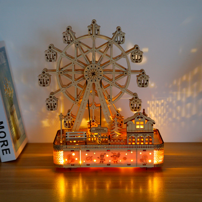 Maqueta de Madera 3D, diseño de Noria con música y movimiento mecánico. 183 piezas.