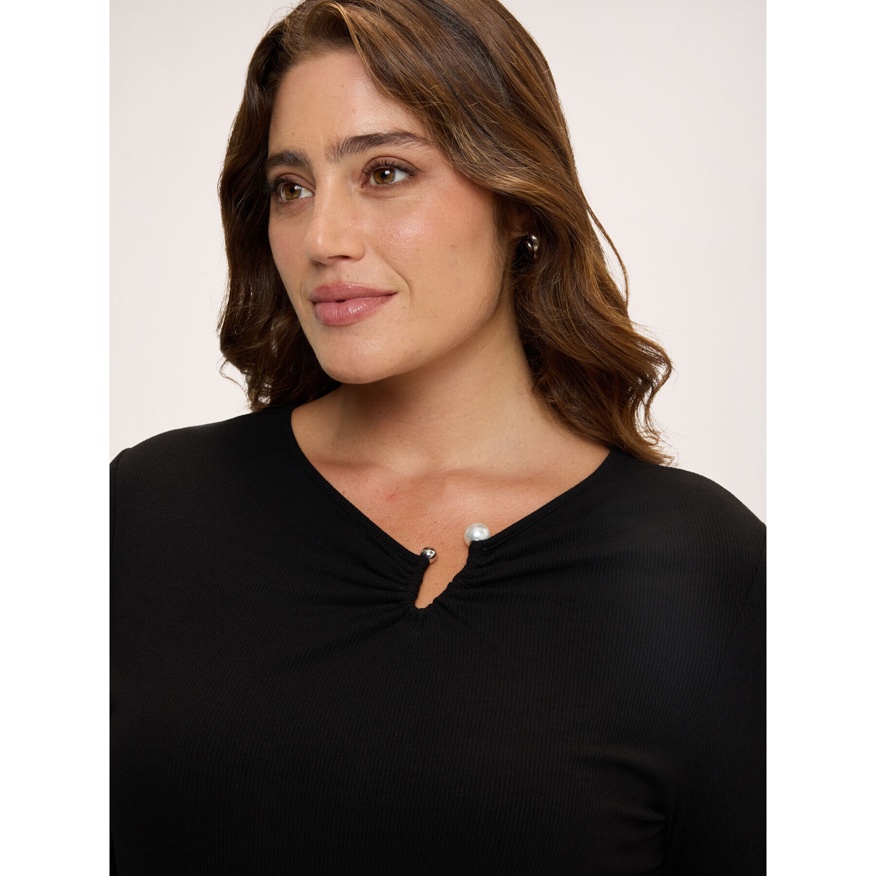 Fiorella Rubino - T-shirt in jersey con dettaglio sullo scollo - Nero