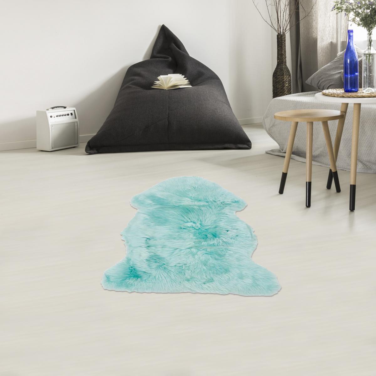 Authentique peau de mouton chaude et épaisse, teintée bleu