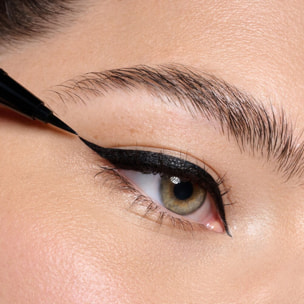 Hyper Liner - Eyeliner Pinceau Waterproof Pointe Ultrafine Fini Mat