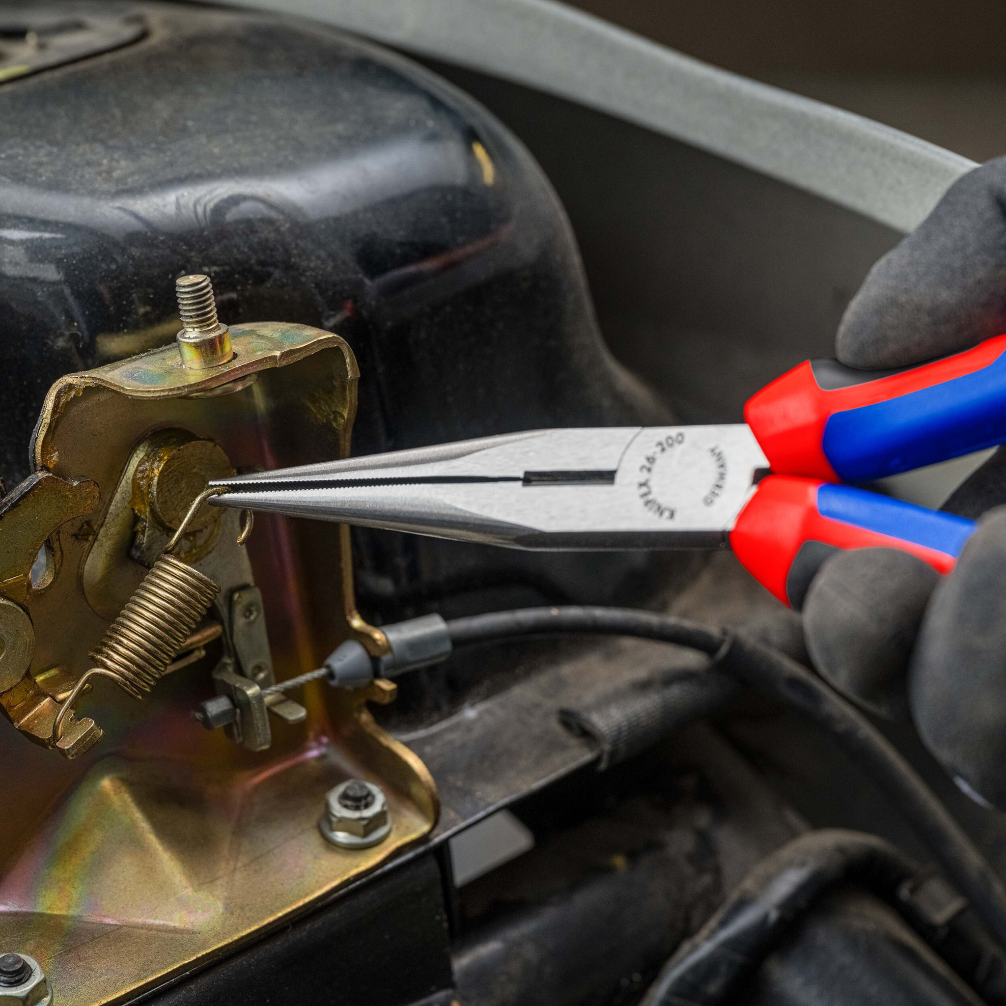 Pince demi-ronde avec tranchant - KNIPEX - 200 mm - 26 12 200