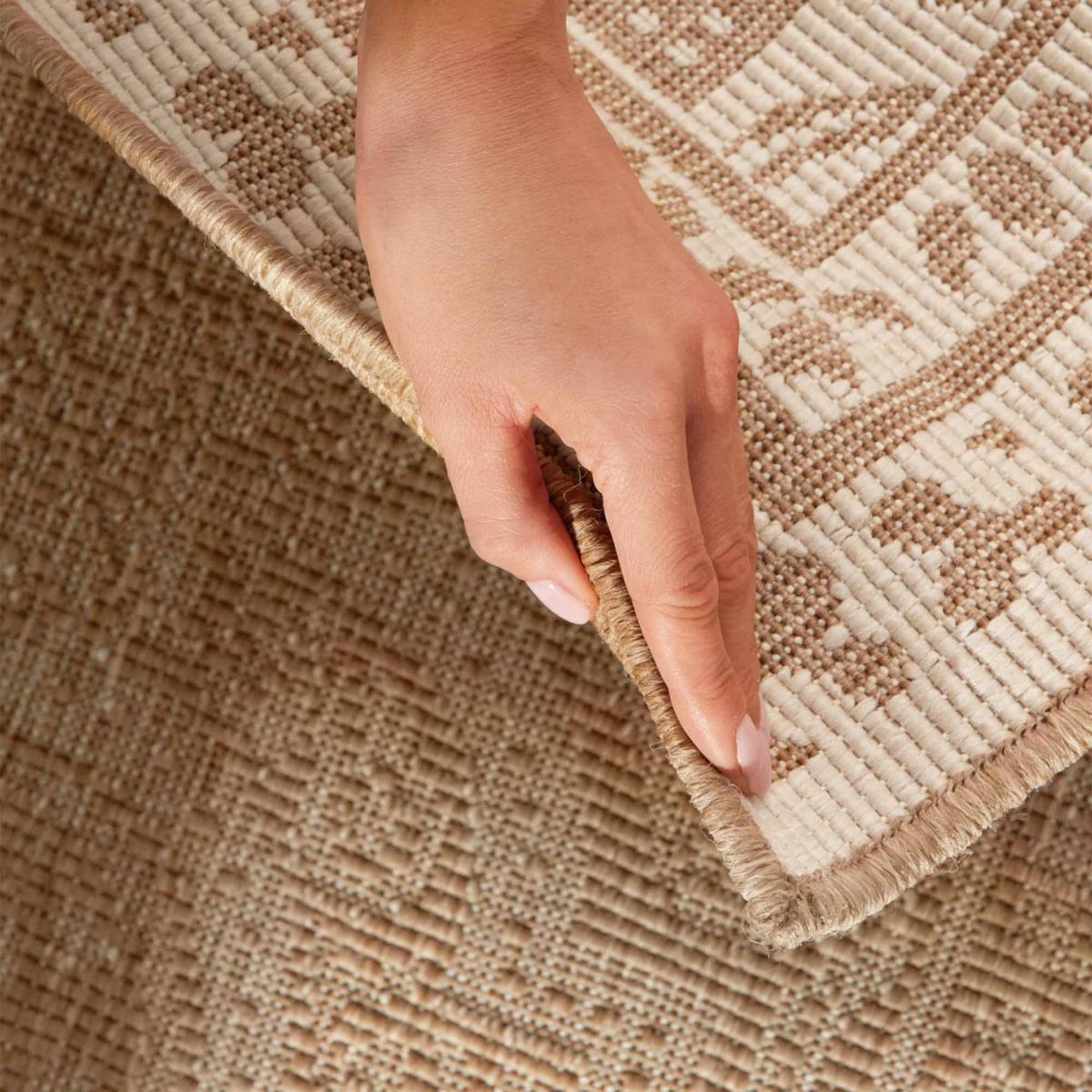 Tapis exterieur kilim oriental, structure robuste, anis