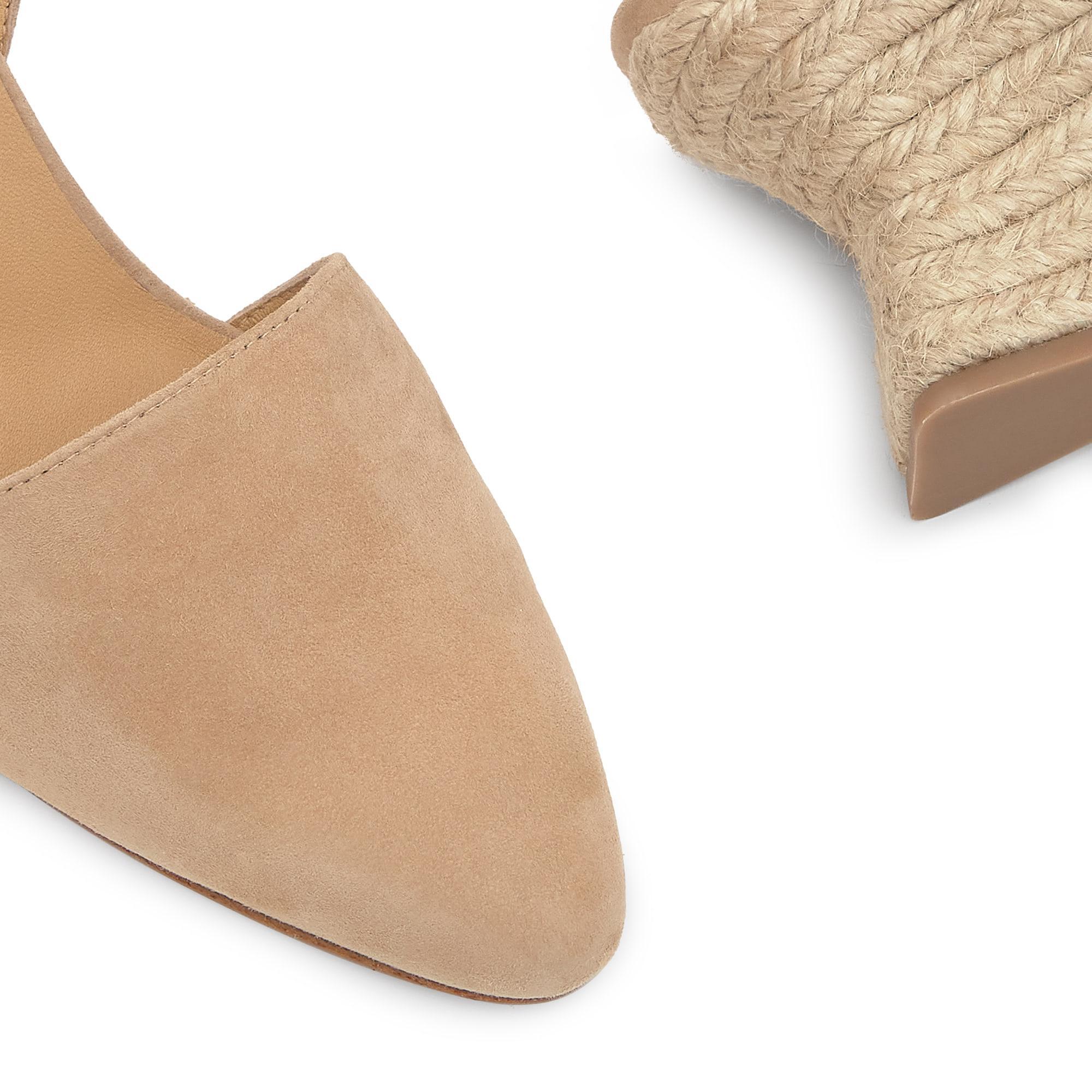 Alpargatas de cuña de mujer Judi en ante con punta afilada y cierre de pulsera