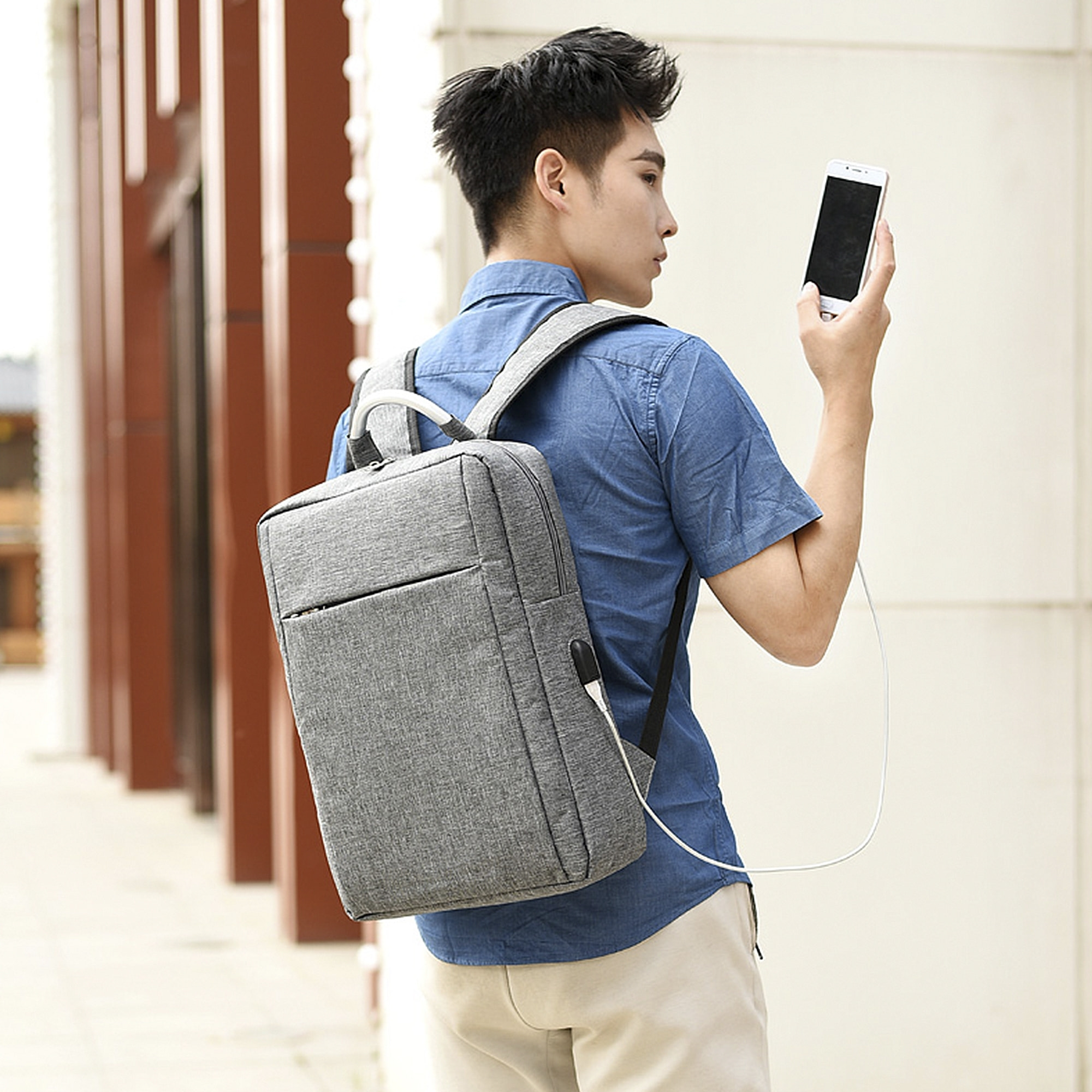 DAM Zaino per laptop  con interfaccia di ricarica USB. 30x12x42cm. Grigio