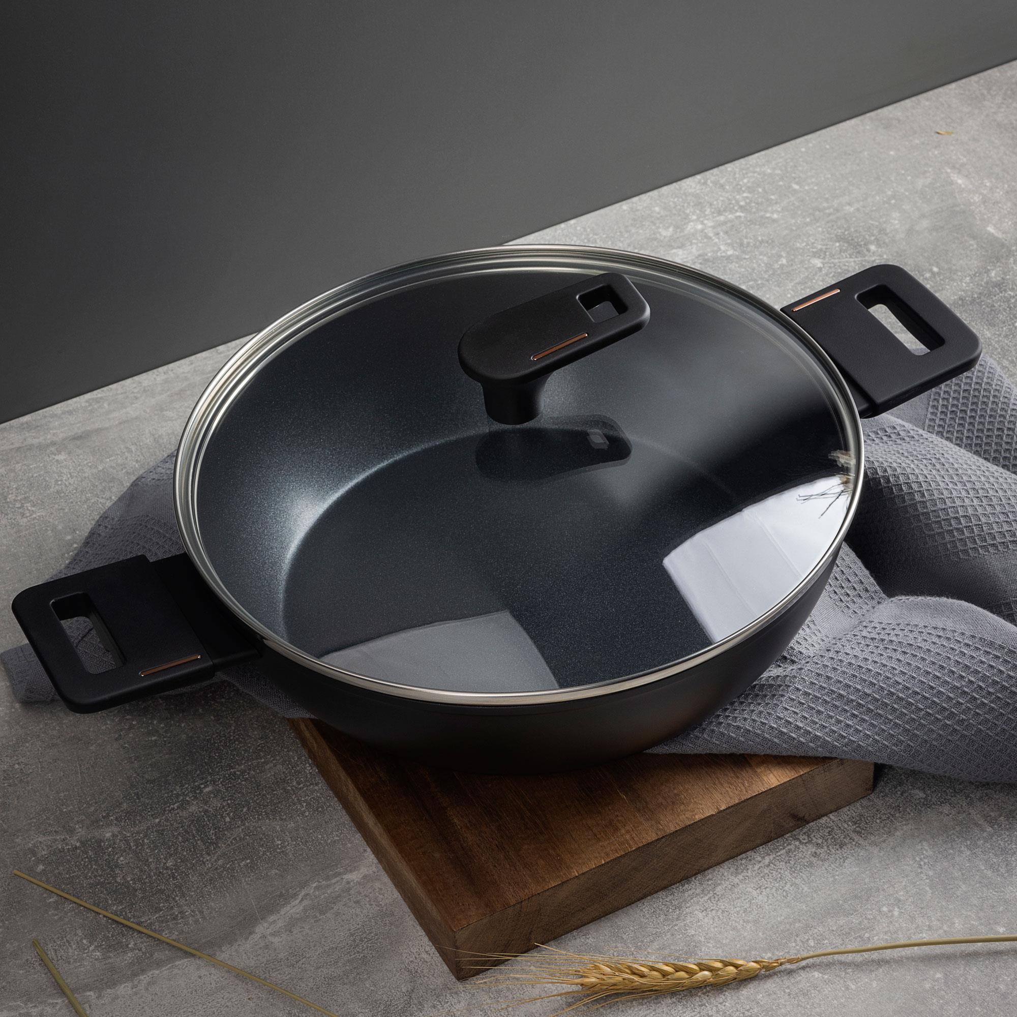 cacerola baja ø28cm 4,2l con tapa en aluminio forjado color negro