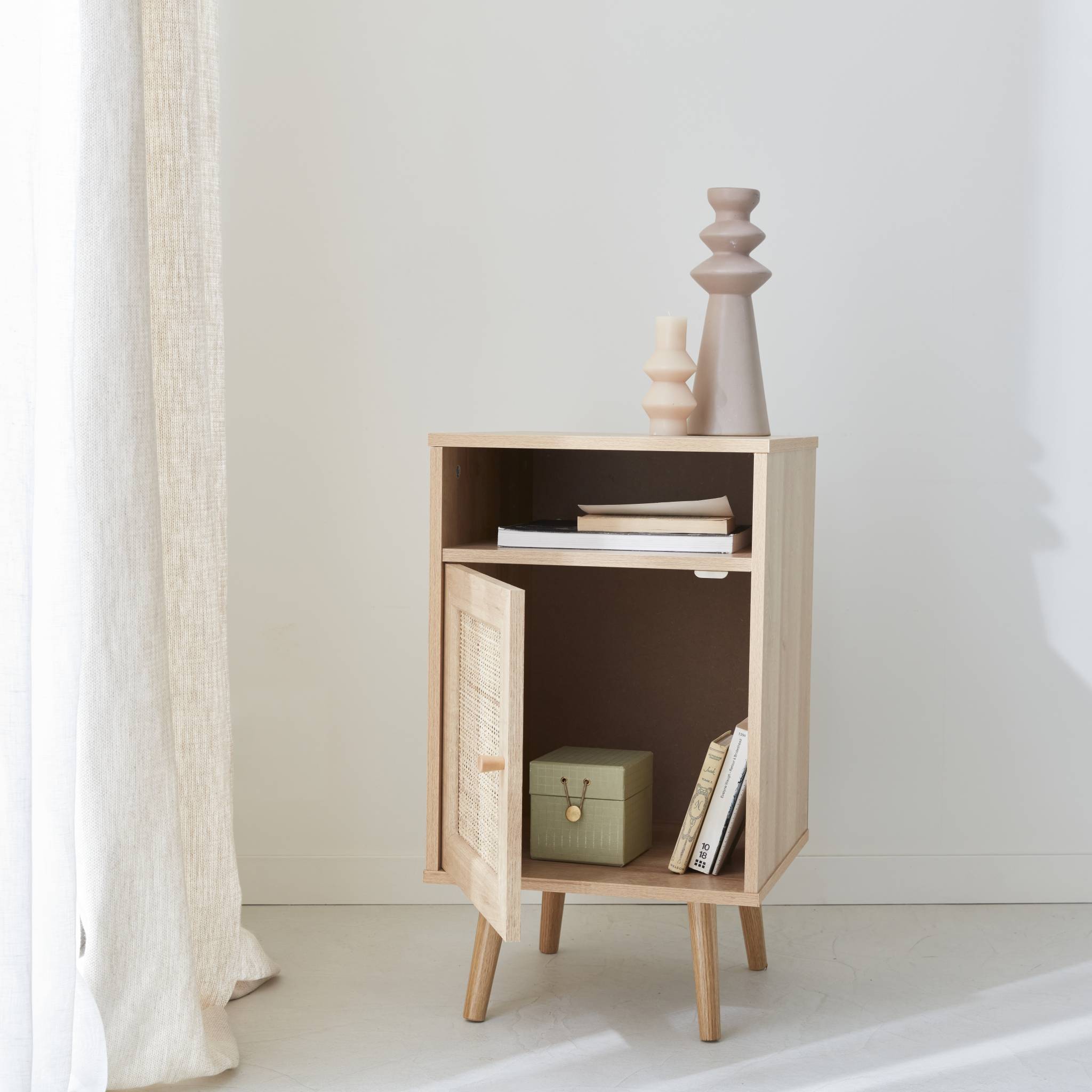 Lot de 2 tables de chevet en cannage - Bohème - 40x39x70cm Naturel - 2 niveaux - 1 portes - 1 espace de rangement - pieds scandinaves