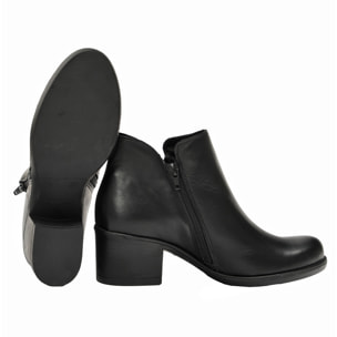 Tronchetto in vera pelle con tacco comodo e doppia lampo