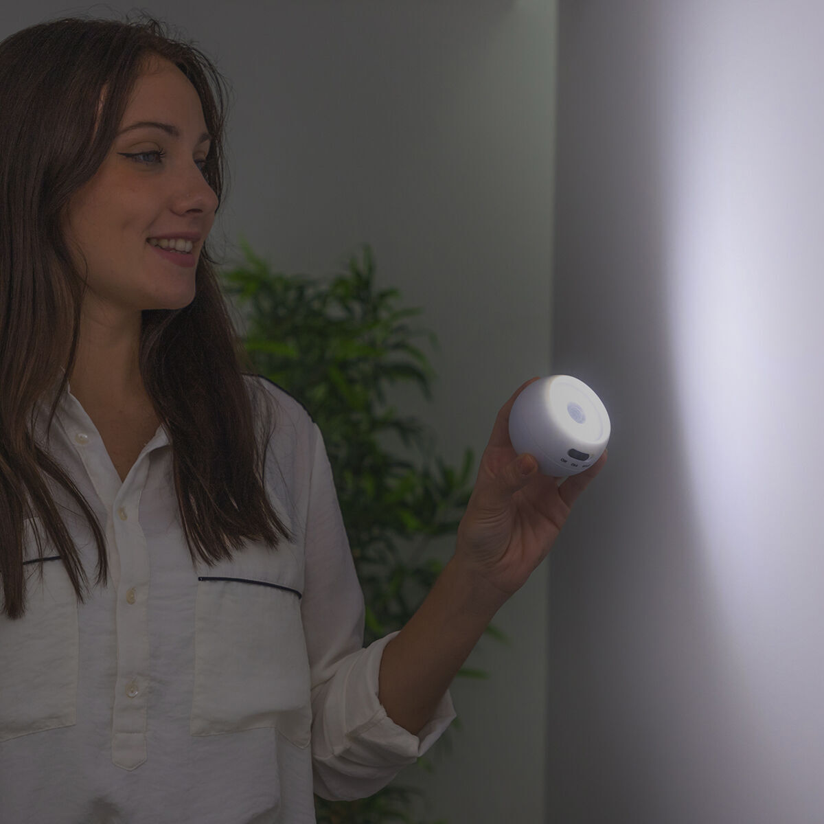 Luz LED con Sensor de Movimiento Maglum InnovaGoods