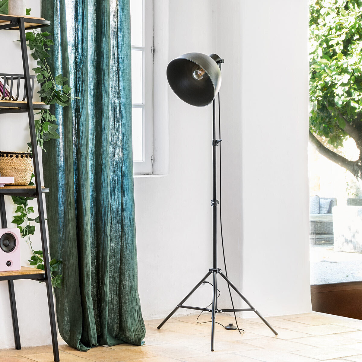 Lampadaire trépied "Basalt" noir - métal H175 cm