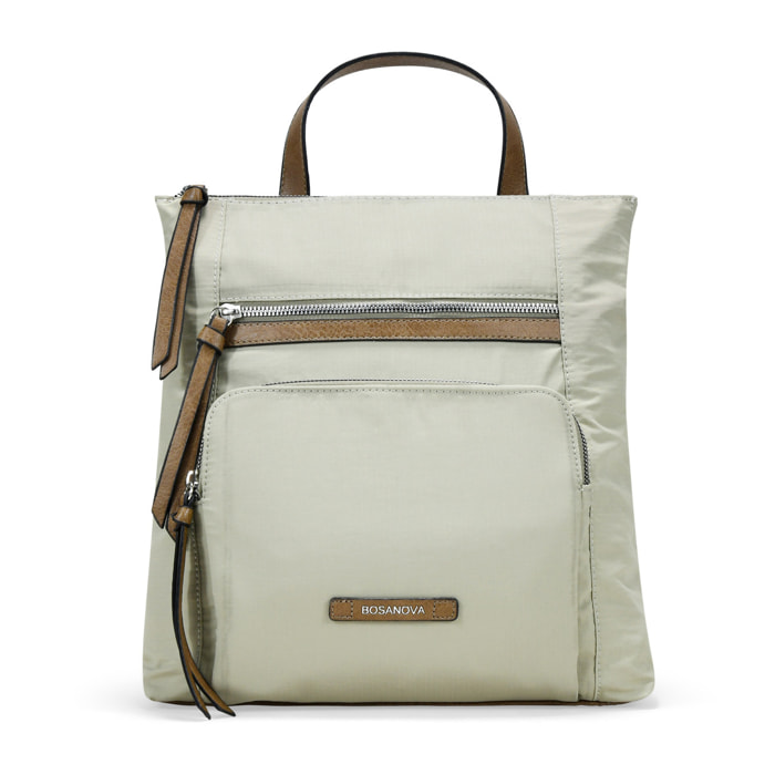 Mochila taupe con cremalleras metálicas