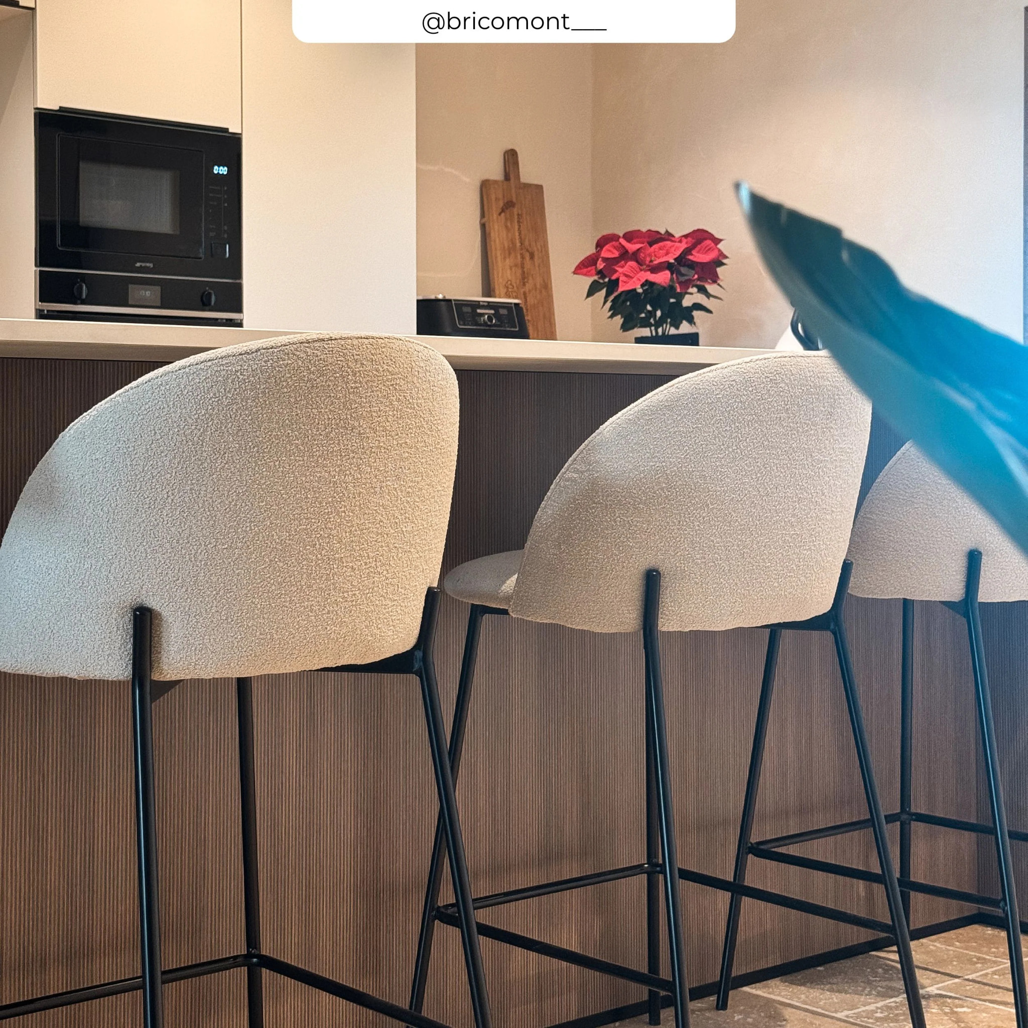 Lot de 2 chaises pour îlot central en tissu bouclé beige 66 cm - Karl