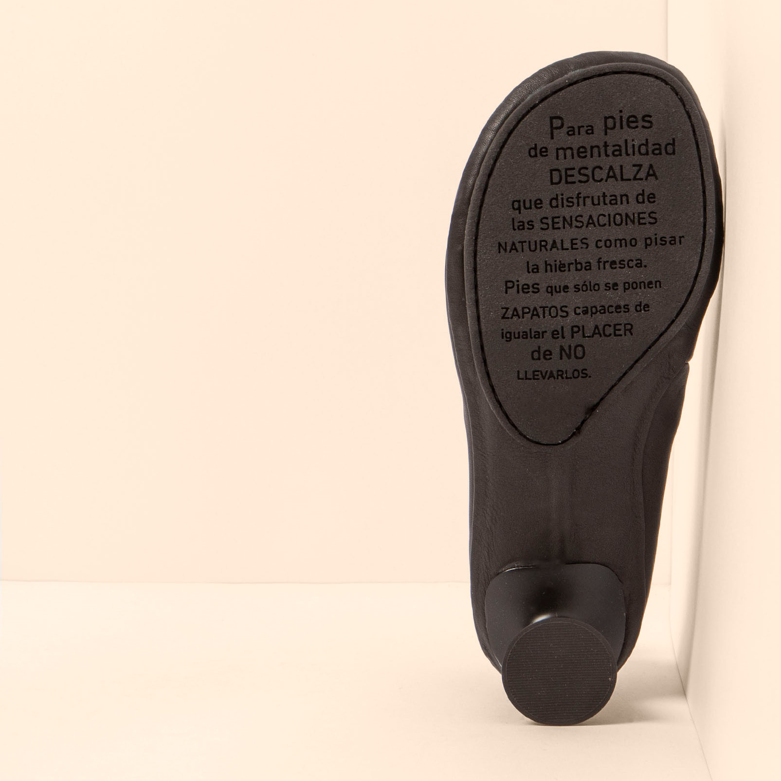 Sandalias con tacón N695 SOFT NAPPA BLACK/ ALMA color Black