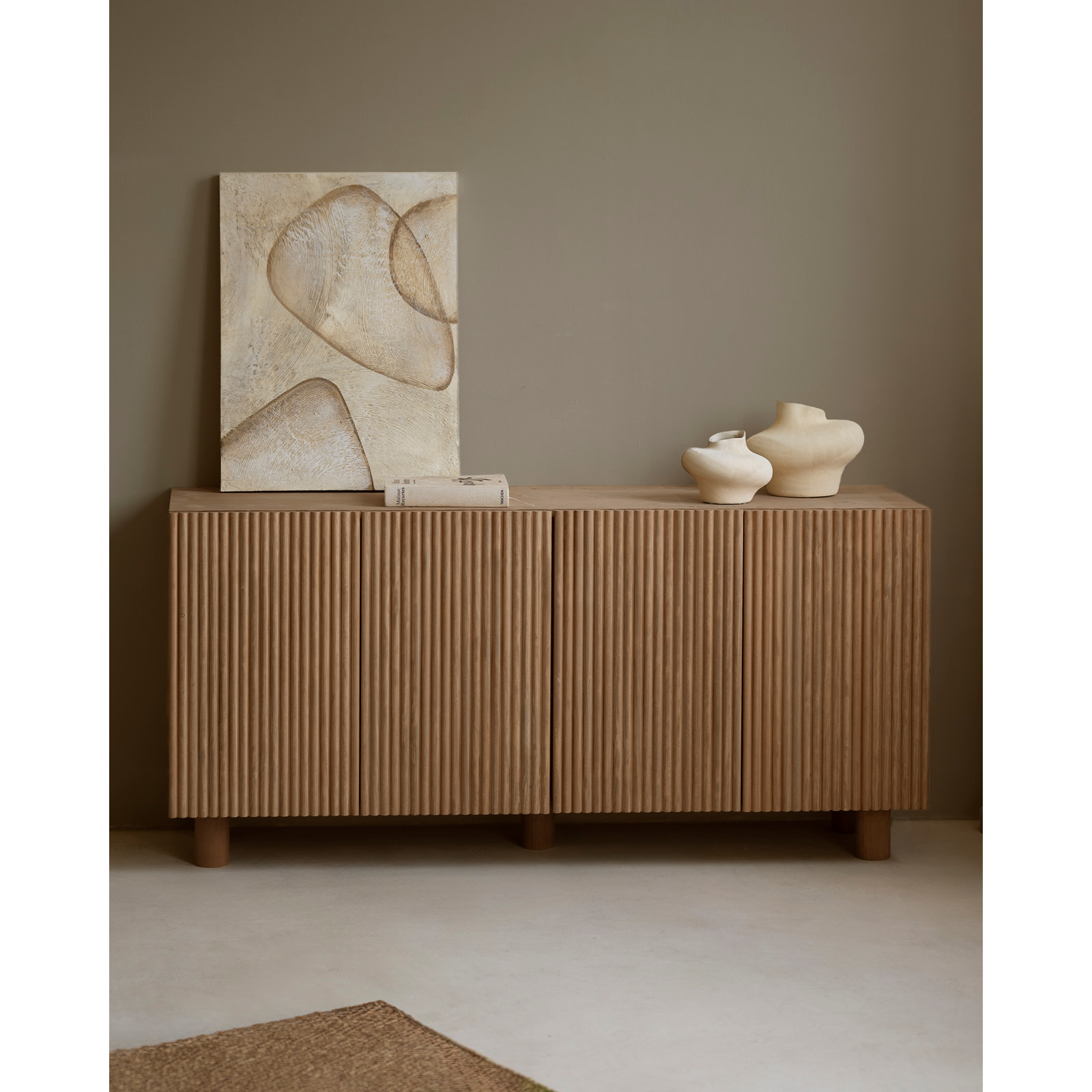 Buffet en bois de sapin et pin en ton chêne foncé 152x42cm Hauteur: 71 Longueur: 152 Largeur: 42