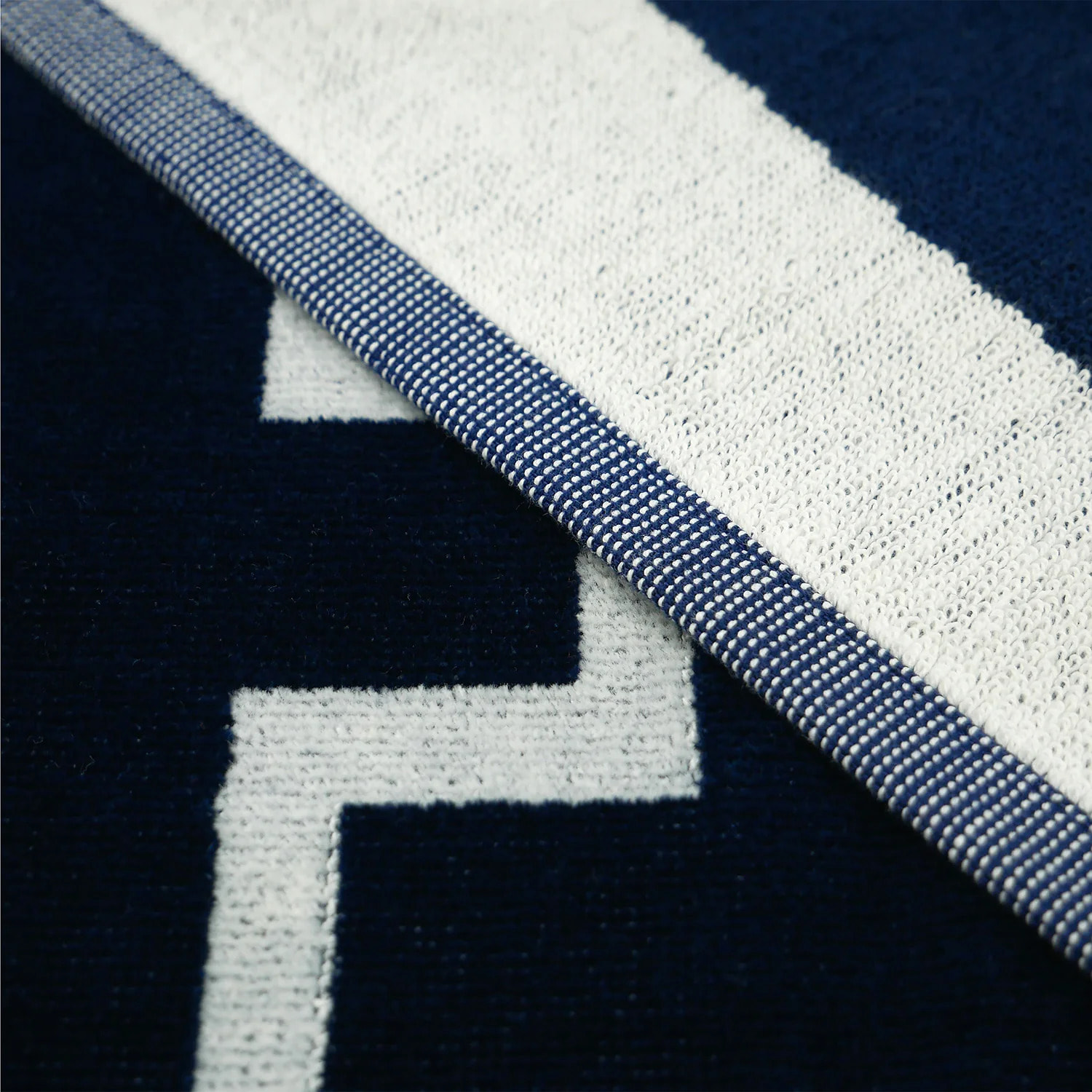 Serviette de plage XL éponge velours Jacquard Bleu 140x180 400g/m² - Bastia