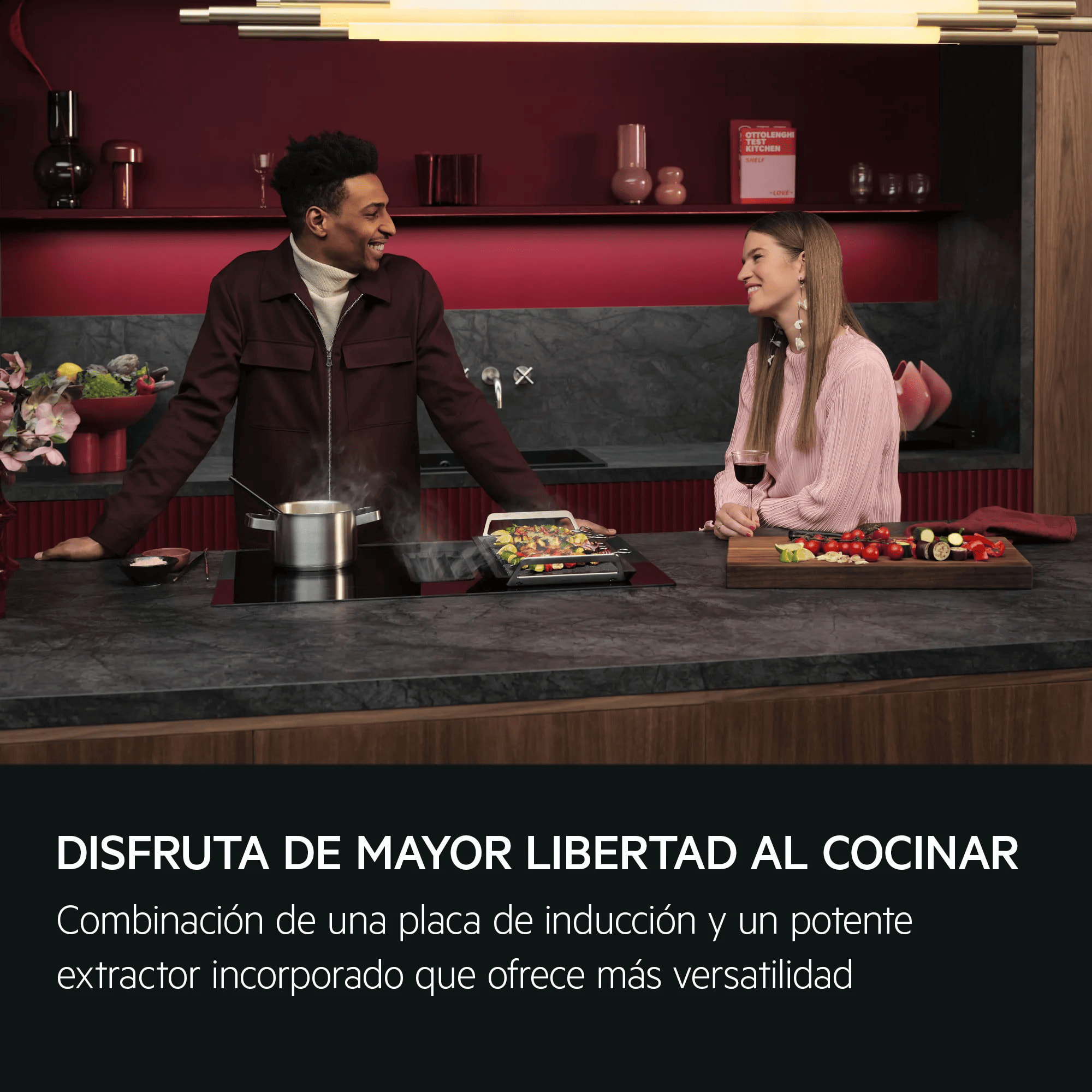 AEG Placa de inducción con campana extractora de 80 cm TH84CB03FB