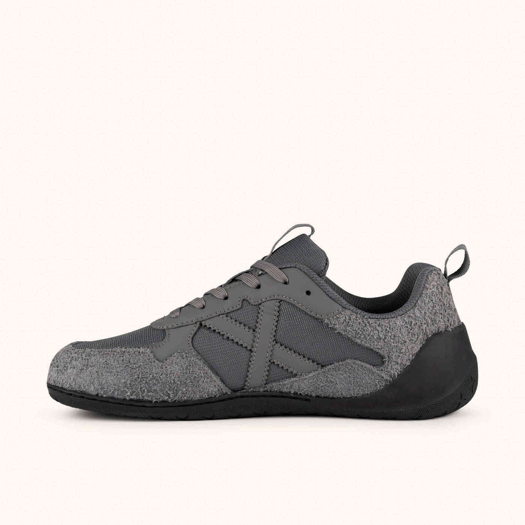 MUNICH FLEXING 11 Zapatillas Wild Feet "Barefoot" color gris antracita con puntera ancha