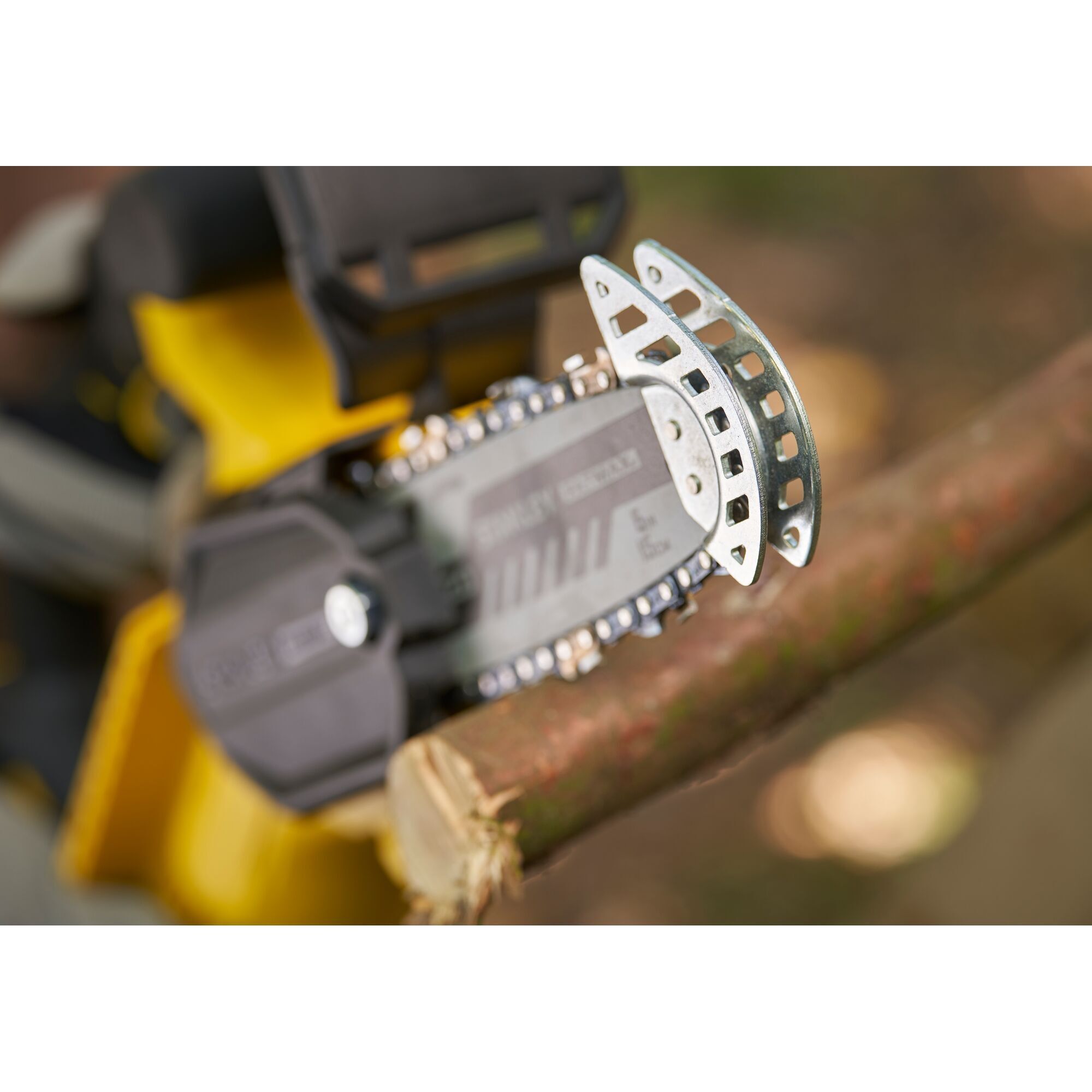 Elagueuse sans fil compacte 15 cm V20 FatMax 18V (sans batterie)