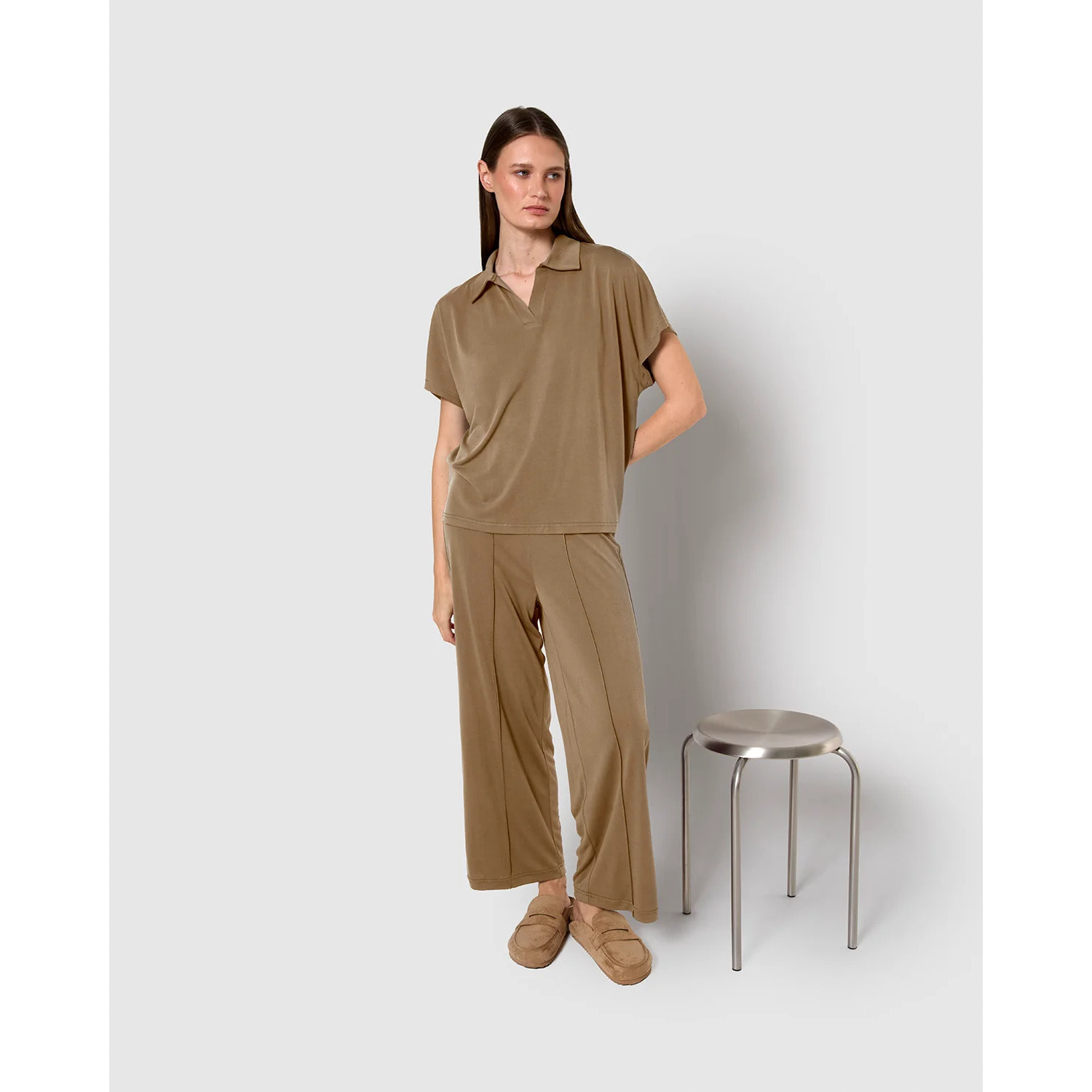 Pantaloni crop fluido verde cachi