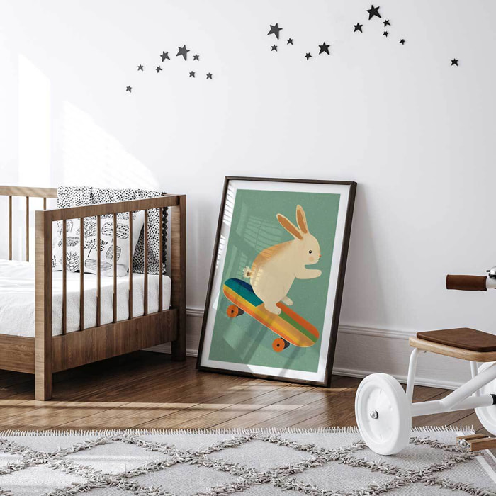 Affiche enfant lapin sur skateboard  Affiche + cadre en bois - Noir