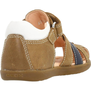 Sandalias Niño de la marca GEOX  modelo B SANDAL MACCHIA BOY MARRON