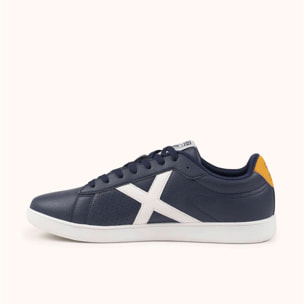 Zapatilla Minimalista Urbana en Piel Azul Marino con Detalle Mostaza MUNICH OPEN 03