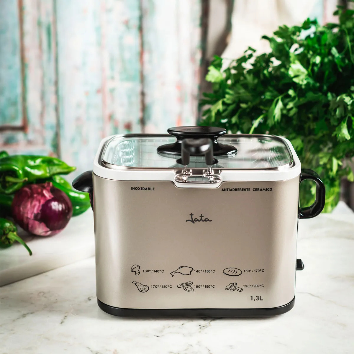Freidora aceite JATA FR326E de 1,3 litros. Temperatura regulable. Cuba antiadherente. Fácil limpieza