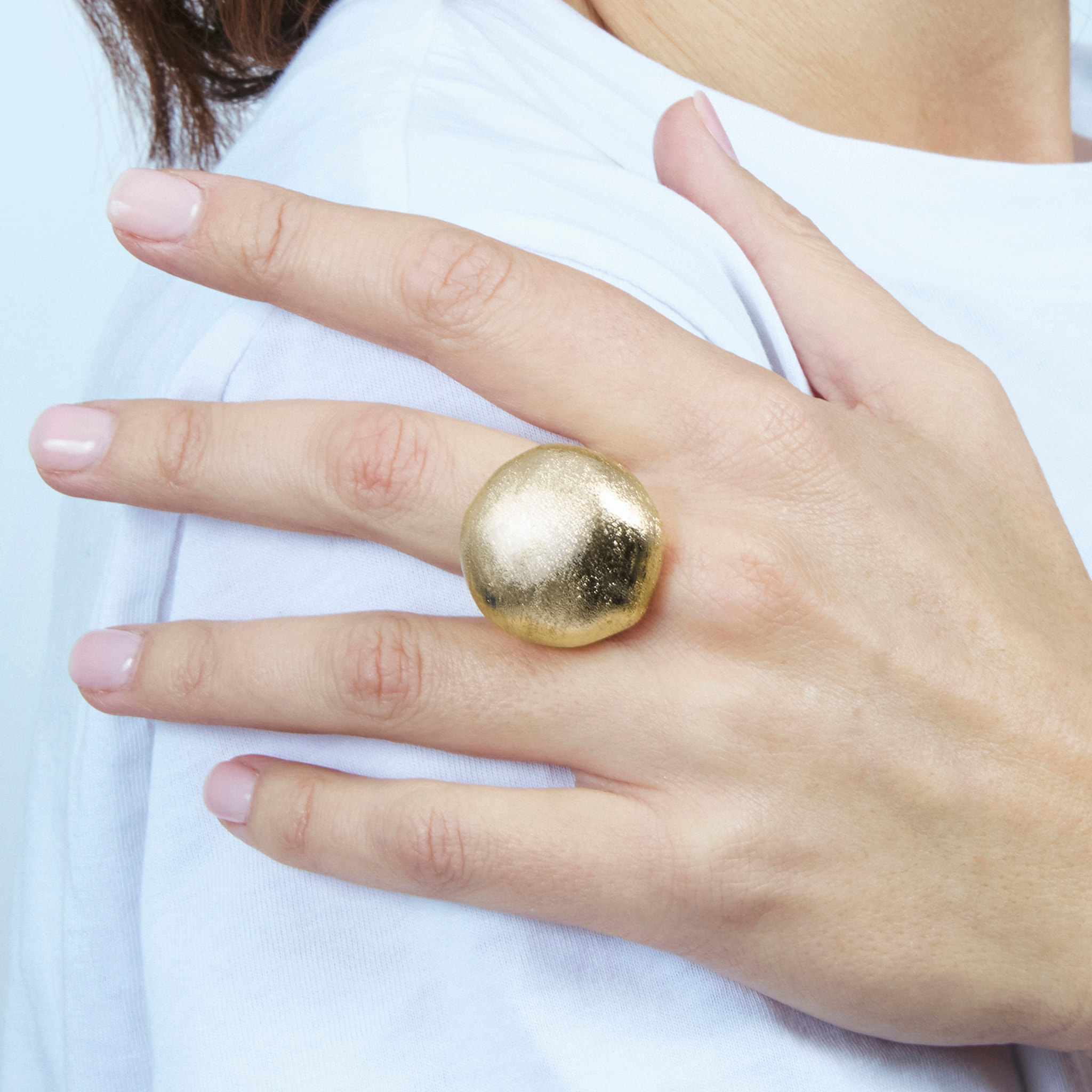 Anillo Pukba acabado oro amarillo 18k