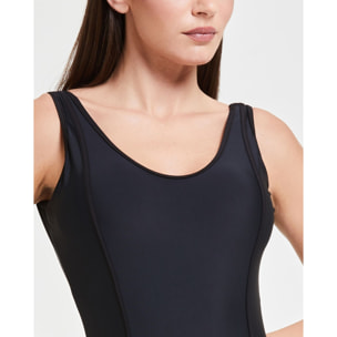 Pompea x Silvian Heach costume intero look sportivo