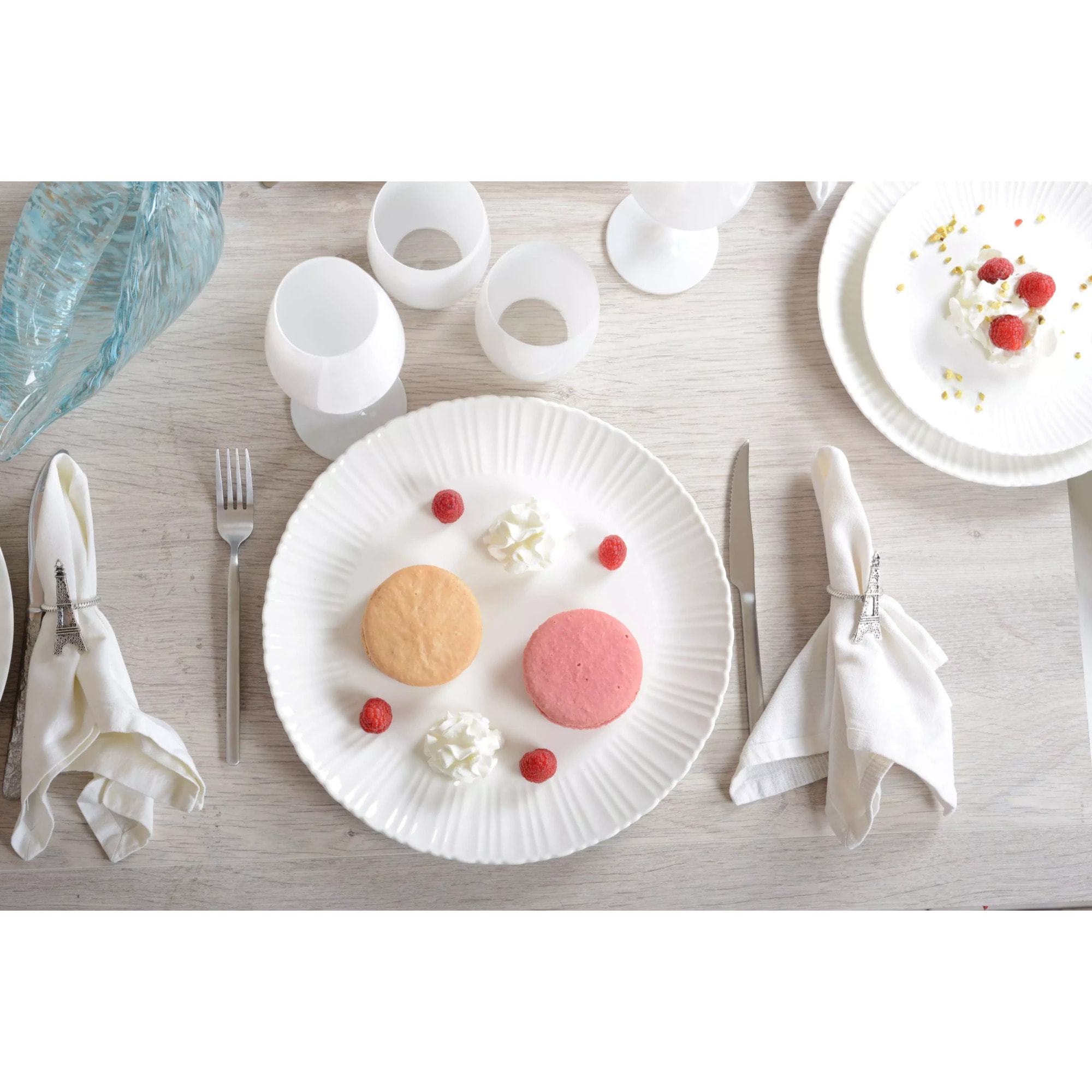 Assiette de présentation blanche Flora 31.8x31.8x2.7cm