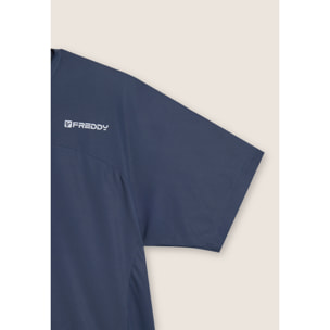 T-shirt slim con logo al cuore e fit ergonomico