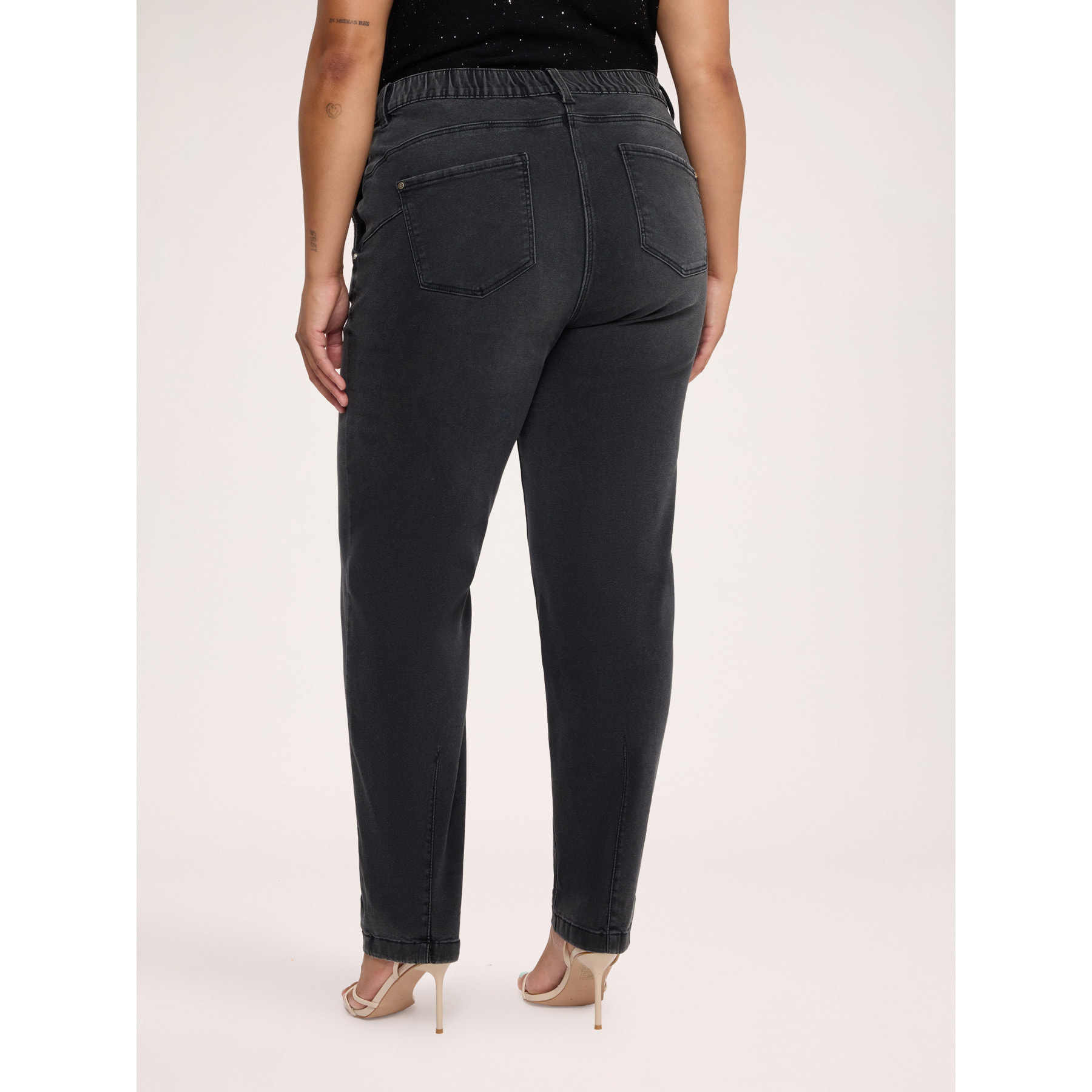 Fiorella Rubino - Jeans Balloon lavado black - Negro