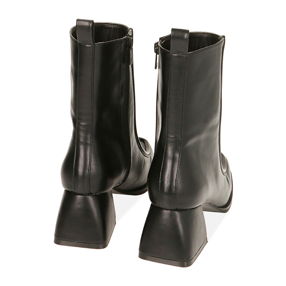 Ankle boots neri punta quadra, tacco 6 cm