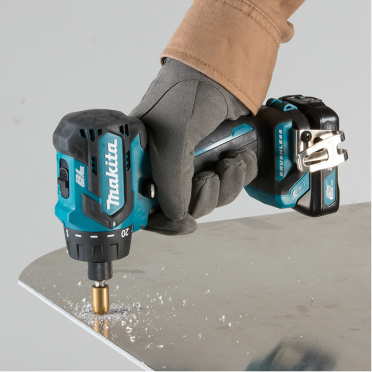 Taladro/atornillador MAKITA de 10,8V Li-ion 2Ah CXT - DF032DSAE