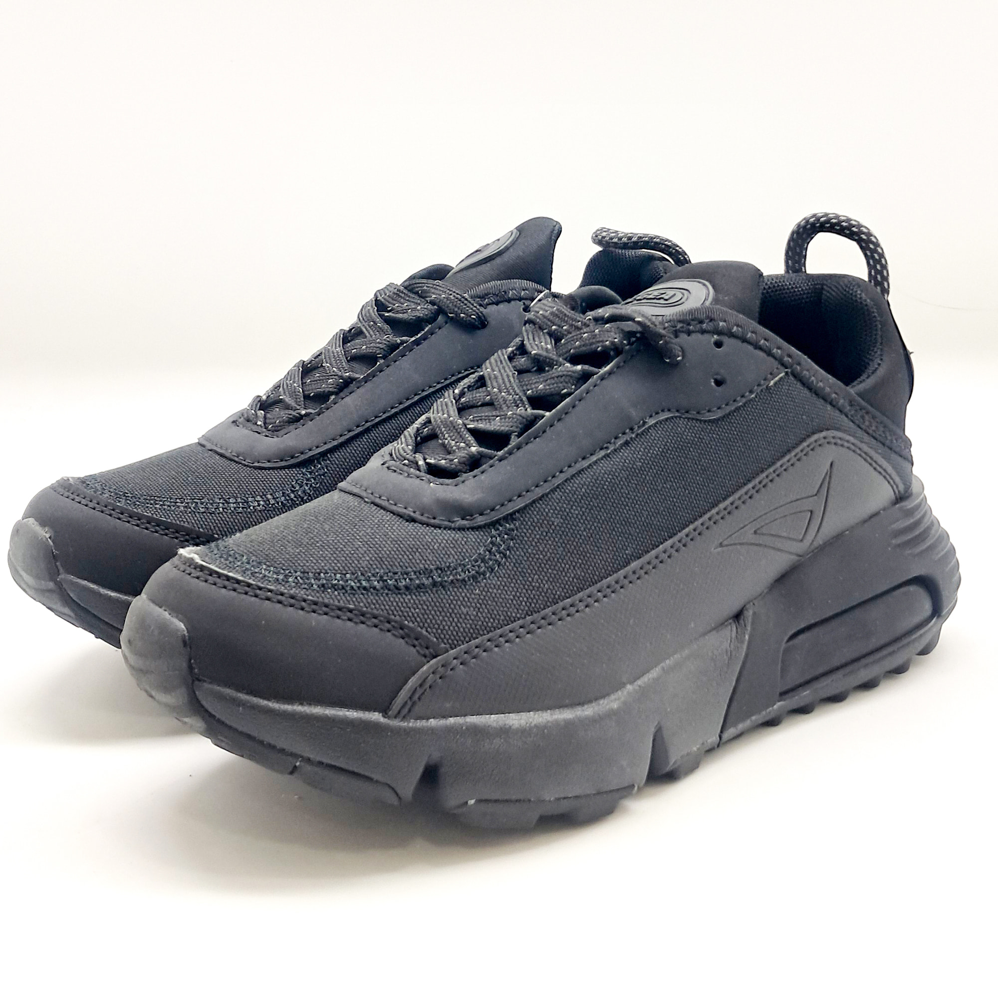 Scarpa sportiva KRAMER X nera