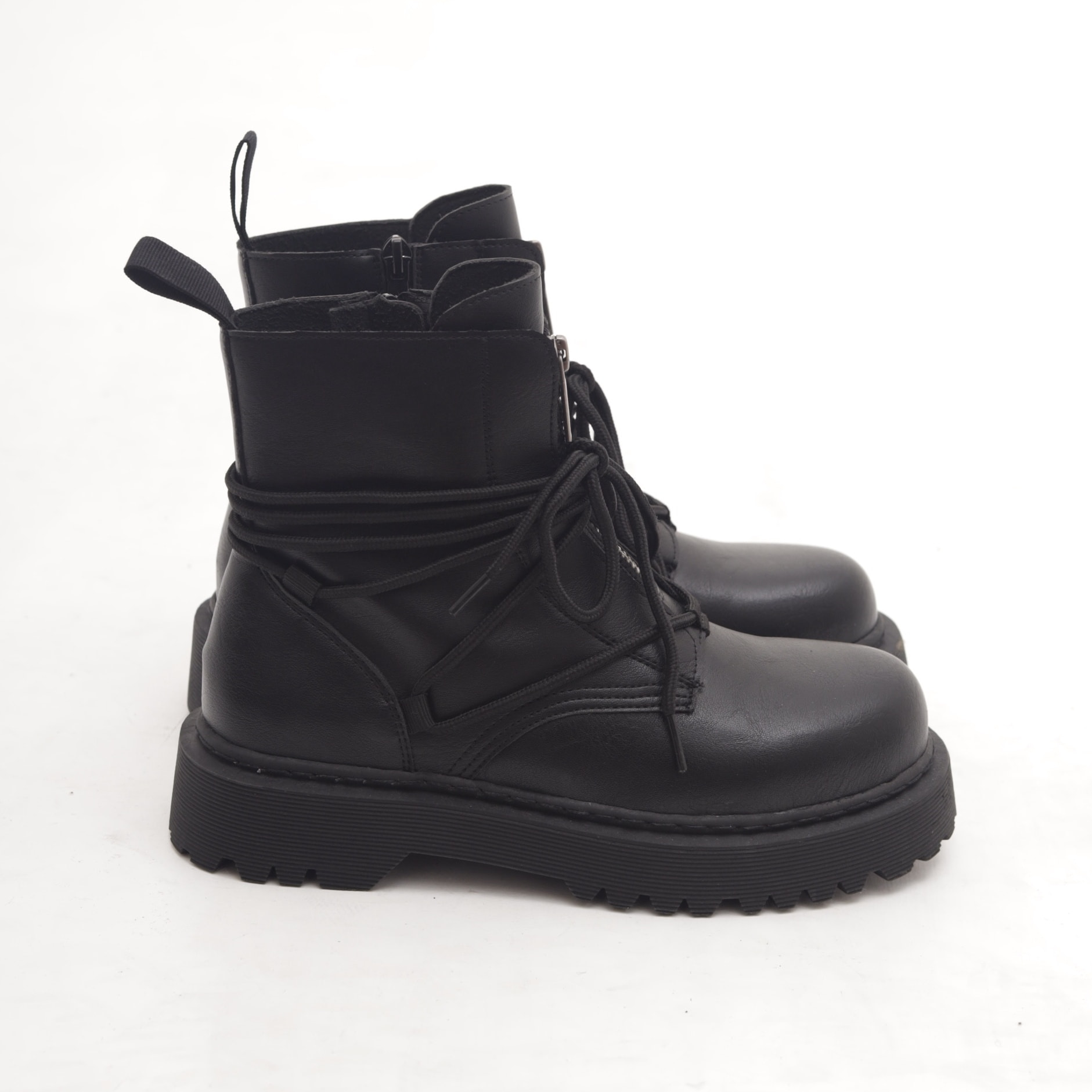 ANFIBIO LACCI E ZIP NERO