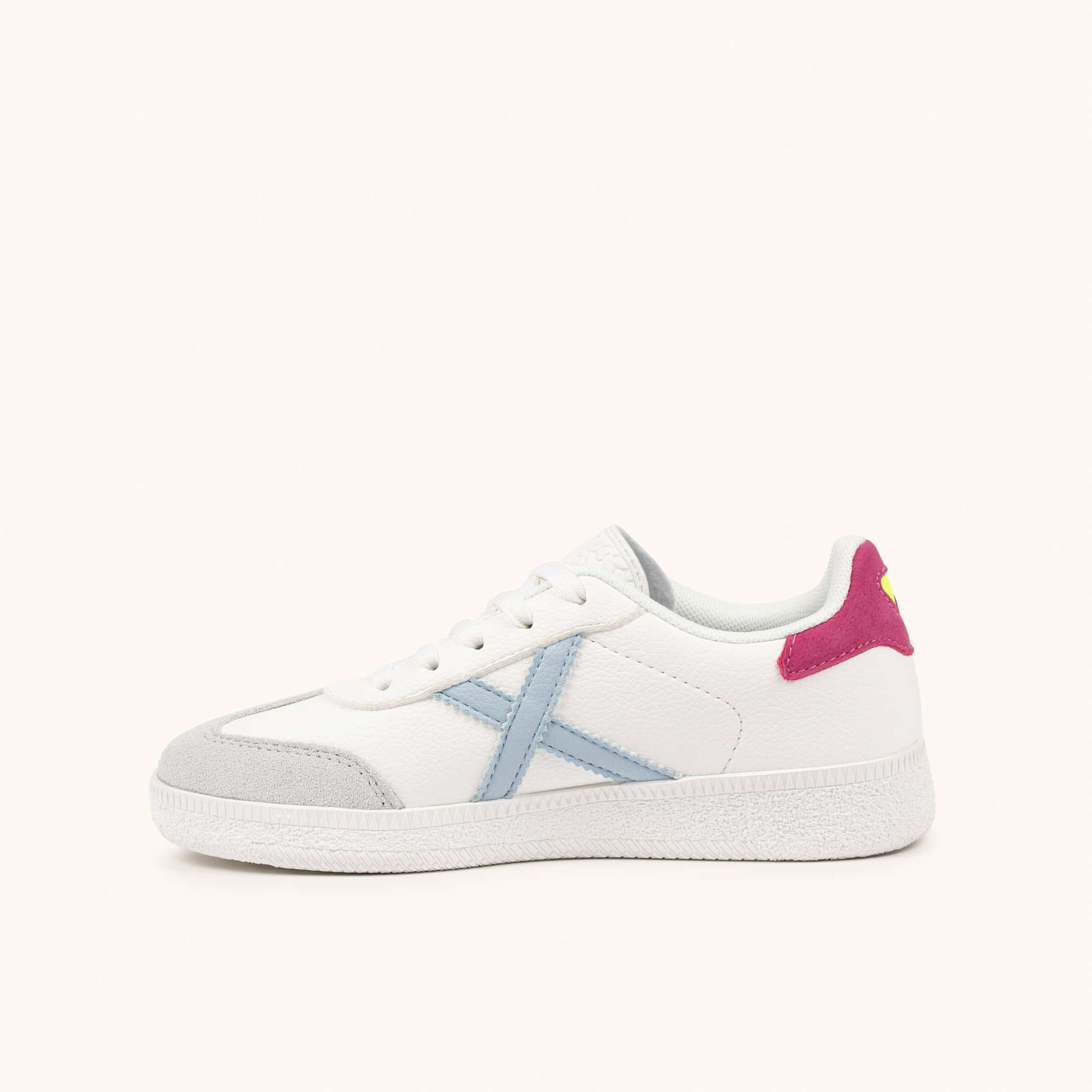 Zapatillas Infantiles Blancas con Cordones y Detalles Pastel MUNICH MINI BARRU 15