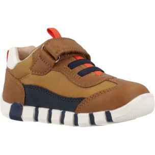 Zapatillas Niño de la marca GEOX  modelo B IUPIDOO Light Brown