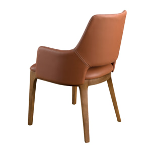 Silla con reposabrazos asiento y respaldo tapizados en polipiel marrón patas de madera chapada en nogal natural 54x61x83cm