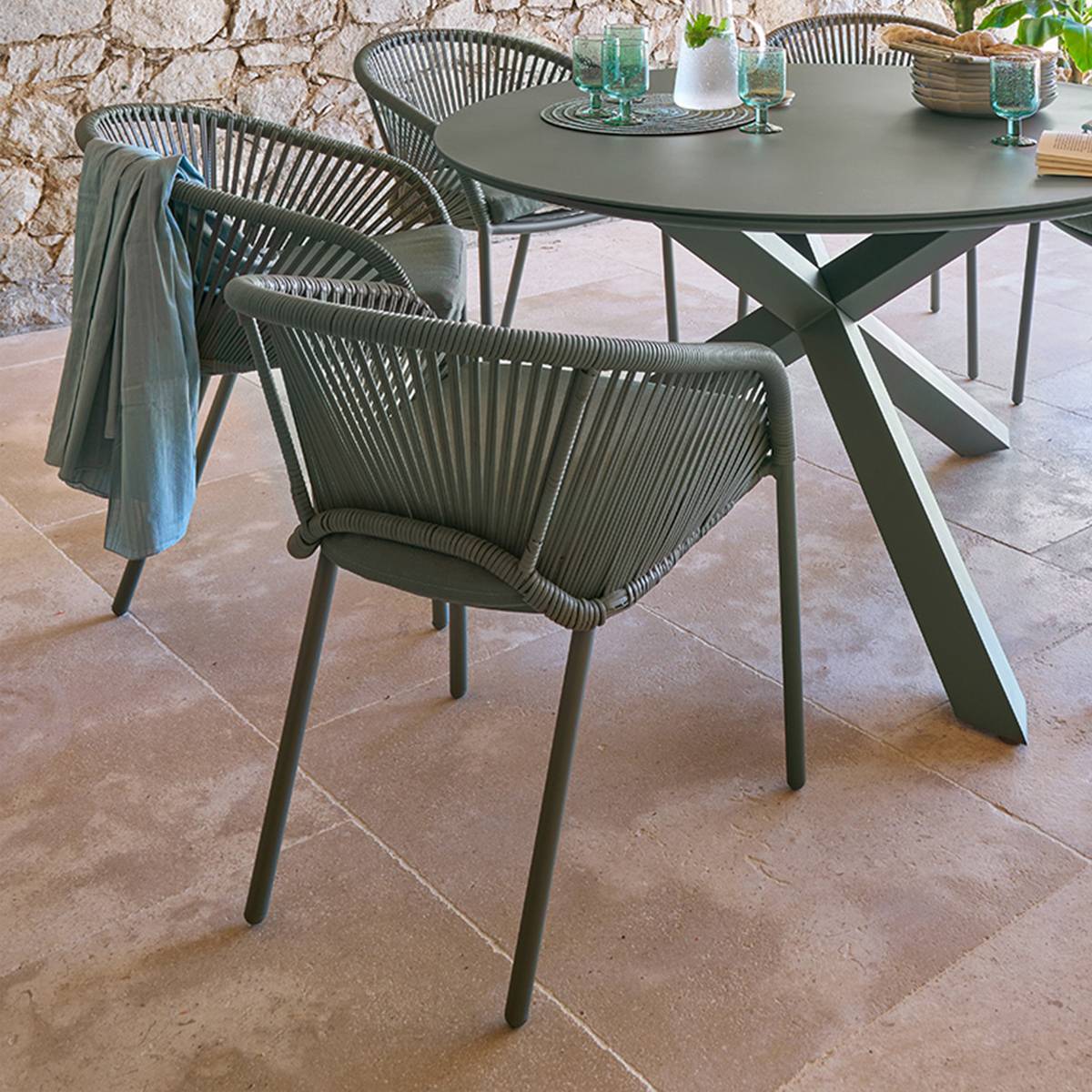 Fauteuil de jardin Oryon empilable vert laurier