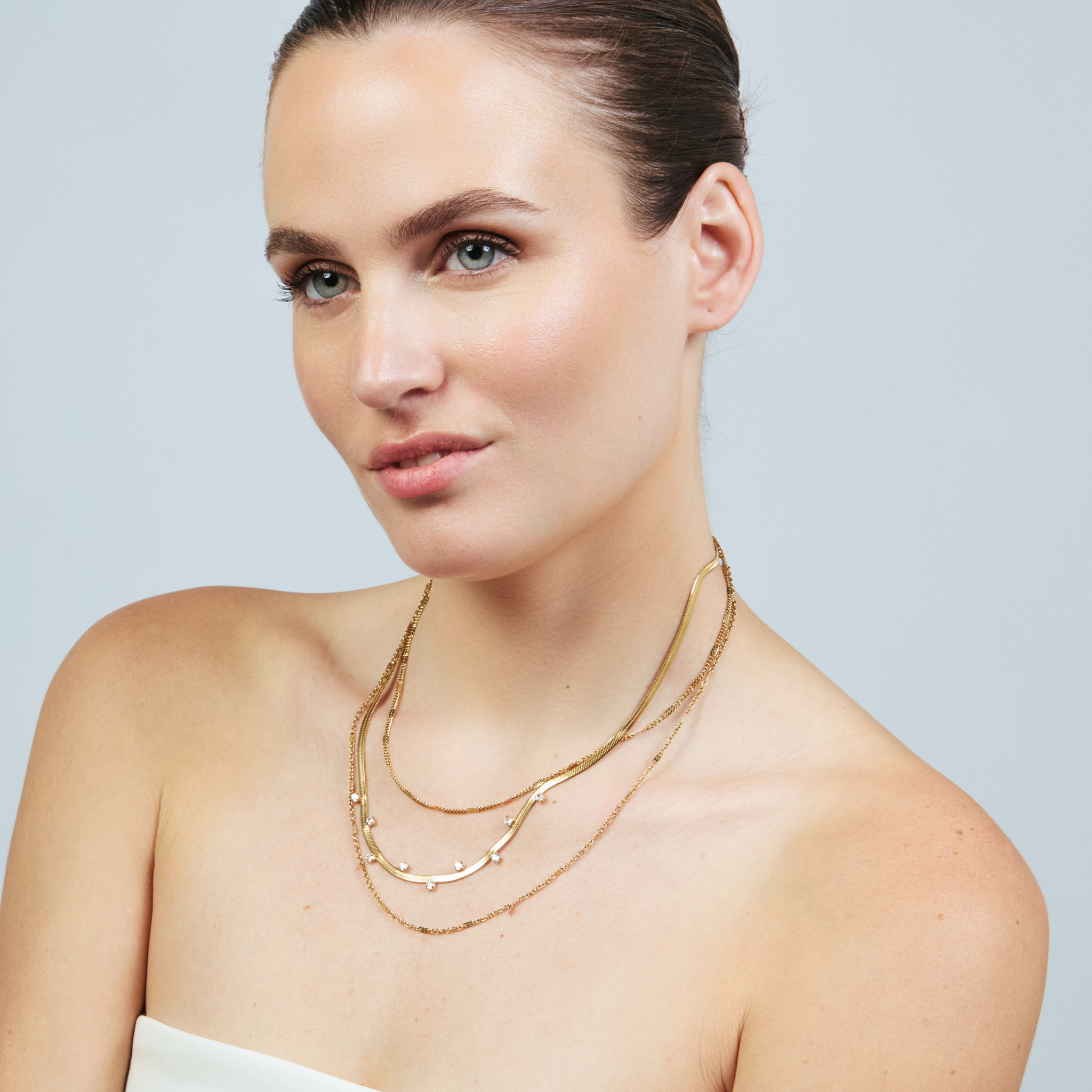 Collar acabado en oro amarillo de 18k