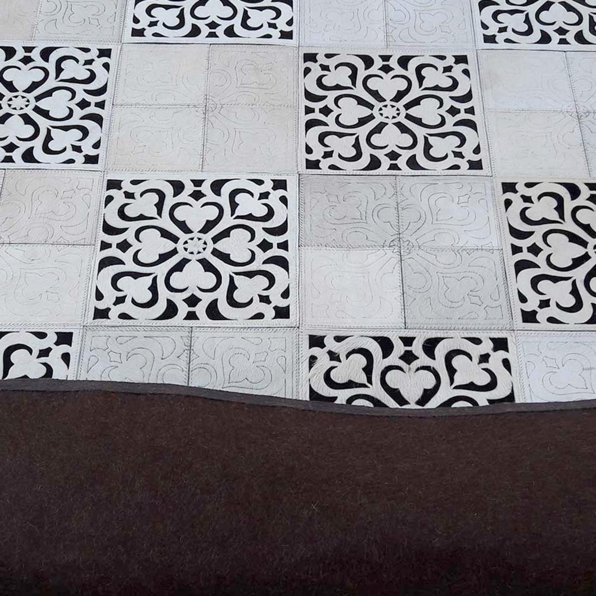 Tapis peau de vache kilim fait main DIGO