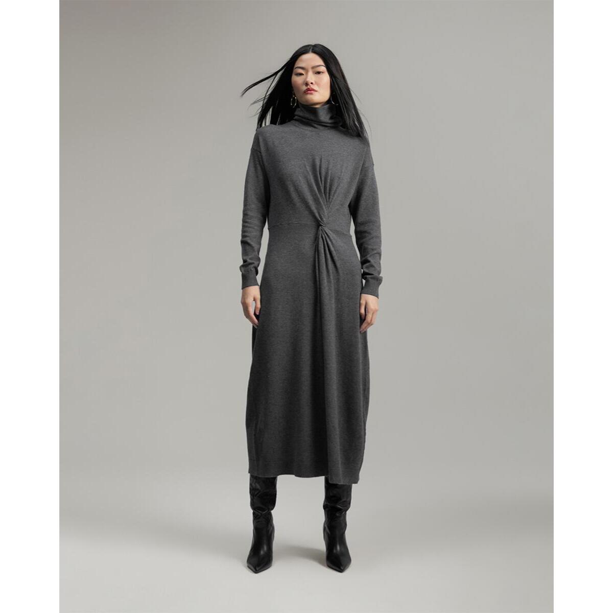 abito midi in maglia grossa con bottoni e spalline